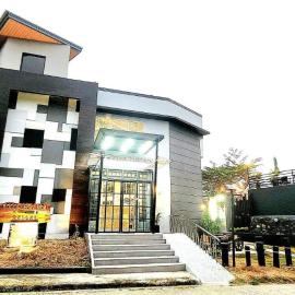 ROCCA Del GARDA Residences, hotel in Binangonan