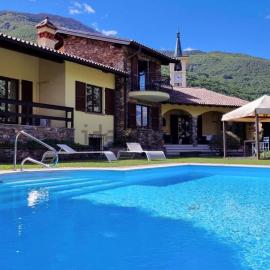 Suite with Lake Como view, hotel in Colico