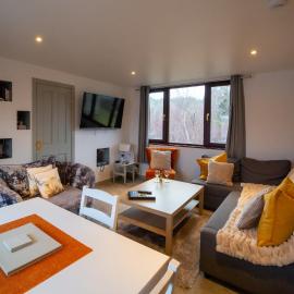 4 Wheelhouse Apartment, hotel in Lochinver