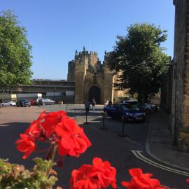 Barbican View - luxury apartment opposite Alnwick Castle, hotel in Alnwick