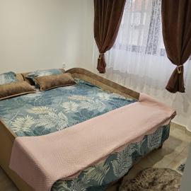 Tića, hotel a Laćarak