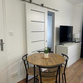 M3 Pruszków, hotell i Pruszków