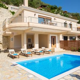 Neora villas, Hotel in Palaiokatoúna