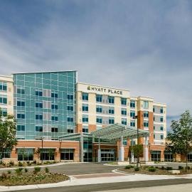 Hyatt Place Kansas City Lenexa City Center，雷內克薩的飯店