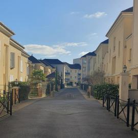 Résidences HAR, hotel u gradu Elankur