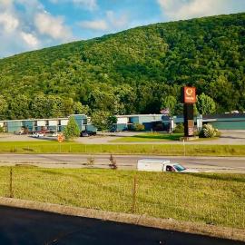 Econo Lodge Inn & Suites Norton - Wise South, hotel sa Norton