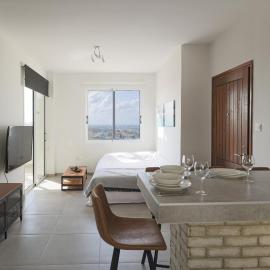 Eden Blue-Horizon 1B, Paphos, Sea View, Pool, hotel a Konia