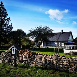 Saadumäe Holiday House, хотел в Saareküla