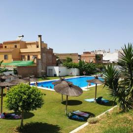 Apt buenas calidades La Algaba Bazan 1 B, хотел в La Algaba