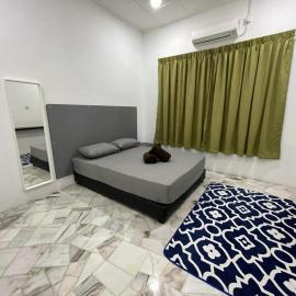 My Delima Home for MusIim, Hotel in Keluang