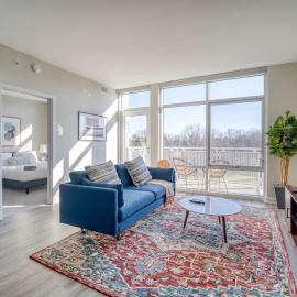 Fairfax 1br w gym pool wd nr theater WDC-775