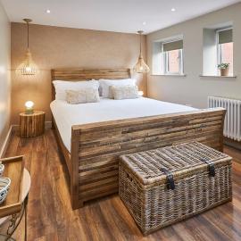 The Believe Boutique (Believe Bar & Bedrooms), хотел в Редкар