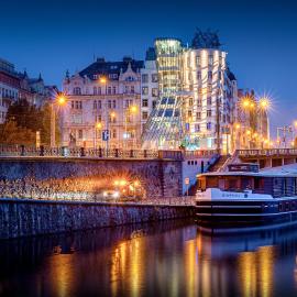 Dancing House hotel - Tančící dům