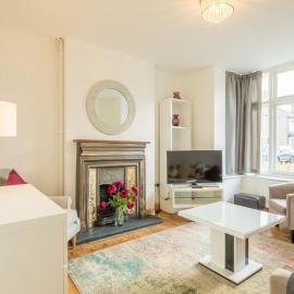 Beautiful and Spacious Cambridge Home with Free Parking & Garden!