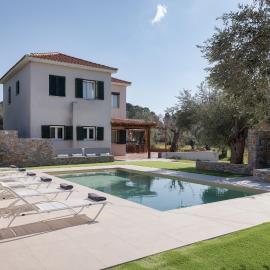 Nature Retreat Skiathos Villa، فندق في Kolios