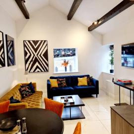 The Hamilton luxury holiday let's- Holly Barn, Hotel in Scorton
