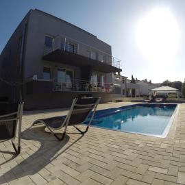 House Barbara, hotel in Banjole