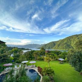 Hotel Toliman, khách sạn ở San Lucas Tolimán