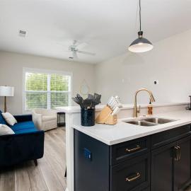 Victory Views Estate: Luxury Guest Loft
