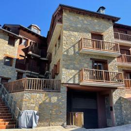 APARTAMENTO EN LA VALL FOSCA, hotel a Paüls de Flamisell
