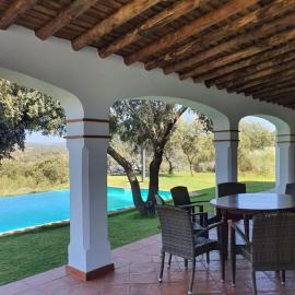 CASA RURAL MONTE DE AJUDA, hotel i Olivenza
