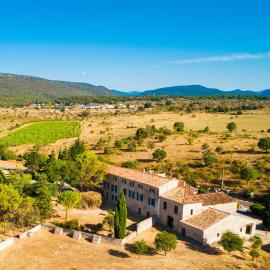 Les gites at Domaine les Caizergues, ξενοδοχείο σε Brissac