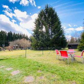 FeWo - Waldrand-Lage mit Garten, Grill & Parkplatz, hotel Schömbergben