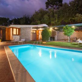 La Casa di Pietra، فندق في Termini