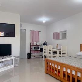 Transient House Orani, hotel in Orani