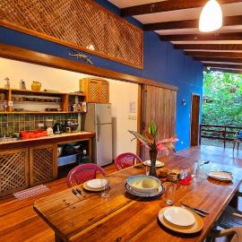 Pincoya- Private Tropical House near Playa Chiquita Beach, hotell i Punta Uva