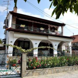 Villa Tania, hotel i Asproválta