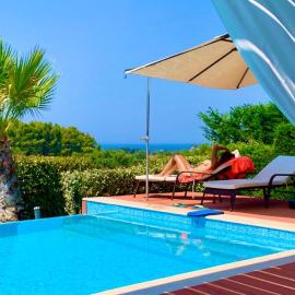 Sea Breeze Villa at Sani โรงแรมในซานิบีช