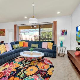 Oasis with Heated Pool Marvel and Nemo rooms Near Disney, hotel v destinaci Kissimmee