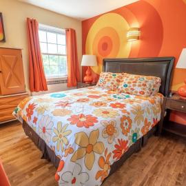 Cardinal Inn Retro Room, hotel a Cornwall