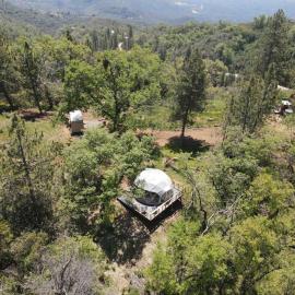 Enchanted Forest Dome ,10-15 minutes to Kings Canyons-New pellet stove for cozy warm nights, хотел в Dunlap