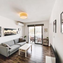 Modern studio in City Center, 5min from Beach