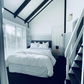 Experience Heritage, Live Modern, Hotel in Upper Hutt
