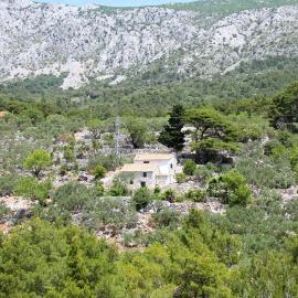 Holiday home with hot tub Zivogosce - Mala Duba, Makarska - 19811, מלון באיגריין