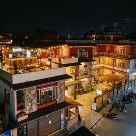 포카라에 위치한 호텔 Dharma Backpackers