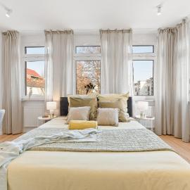 Helle zentrumsnahe familienfreundliche Ferienwohnung, hotel a Fellbach