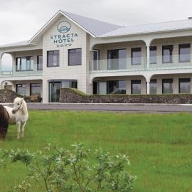 Stracta Hotel, hotel sa Hella