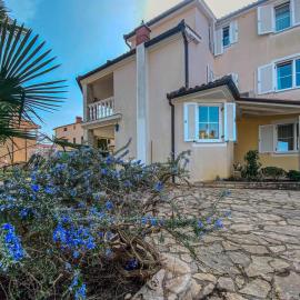 Apartments Lucy, готель у місті Медулин