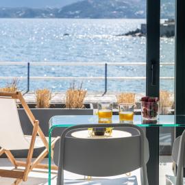 Beachfront Salty Sea Luxury Suite 2