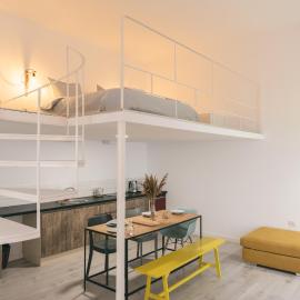 Sun&Moon Ohridlake Apartments, hotel in Pogradec