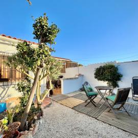 Bungalow Steps from Moraira, hotel en Teulada