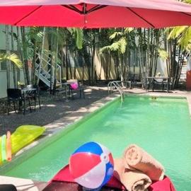 Suites Galván centro Colima, alberca, Wifi, parking, ξενοδοχείο σε Κολίμα