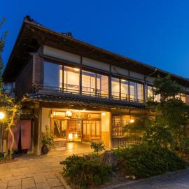 Kakujoro, hotel in Tahara