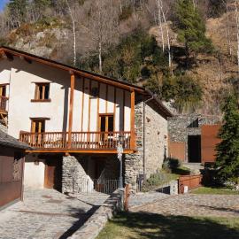 Cal Batlle Casa Rural, hotel di La Cortinada