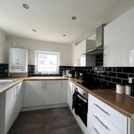No. 10 - Home away from Home, Hotel in Litherland
