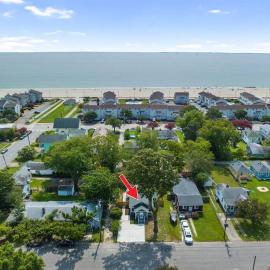 MidTerm Rental - Fire Pit - 3min Beach - Renovated, hotel sa Hampton